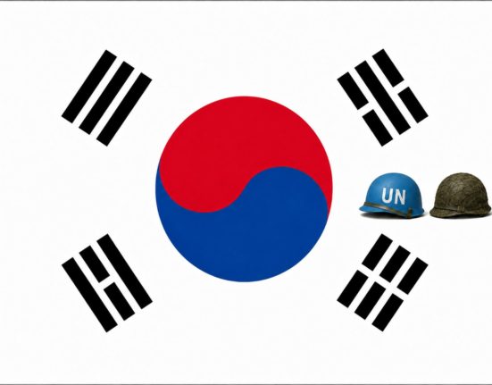 AI로 만든 태극기와 국군과 UN군의 군용 헬멧 그림 / ChatGPT(AI) 제공